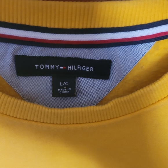 Mens Tommy Hilfiger Crewneck pullover sweatshirt size large yellow blue red - Picture 4 of 4